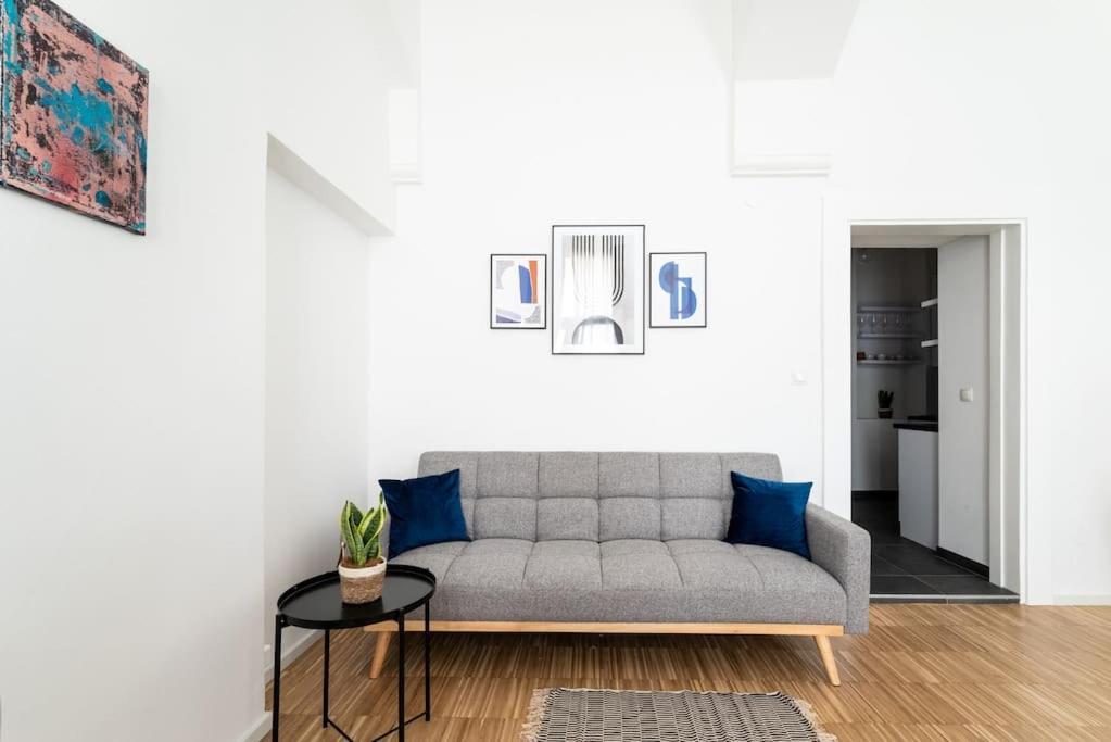 Neat Steps To Center By Hm Appartement *